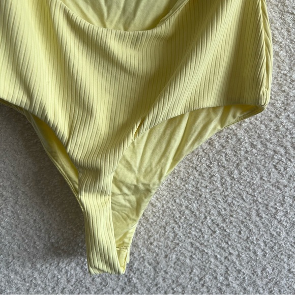 Privacy Please Revolve Women’s Bekka Canary Yellow Bodysuit Size Small‎ - Picture 12 of 16